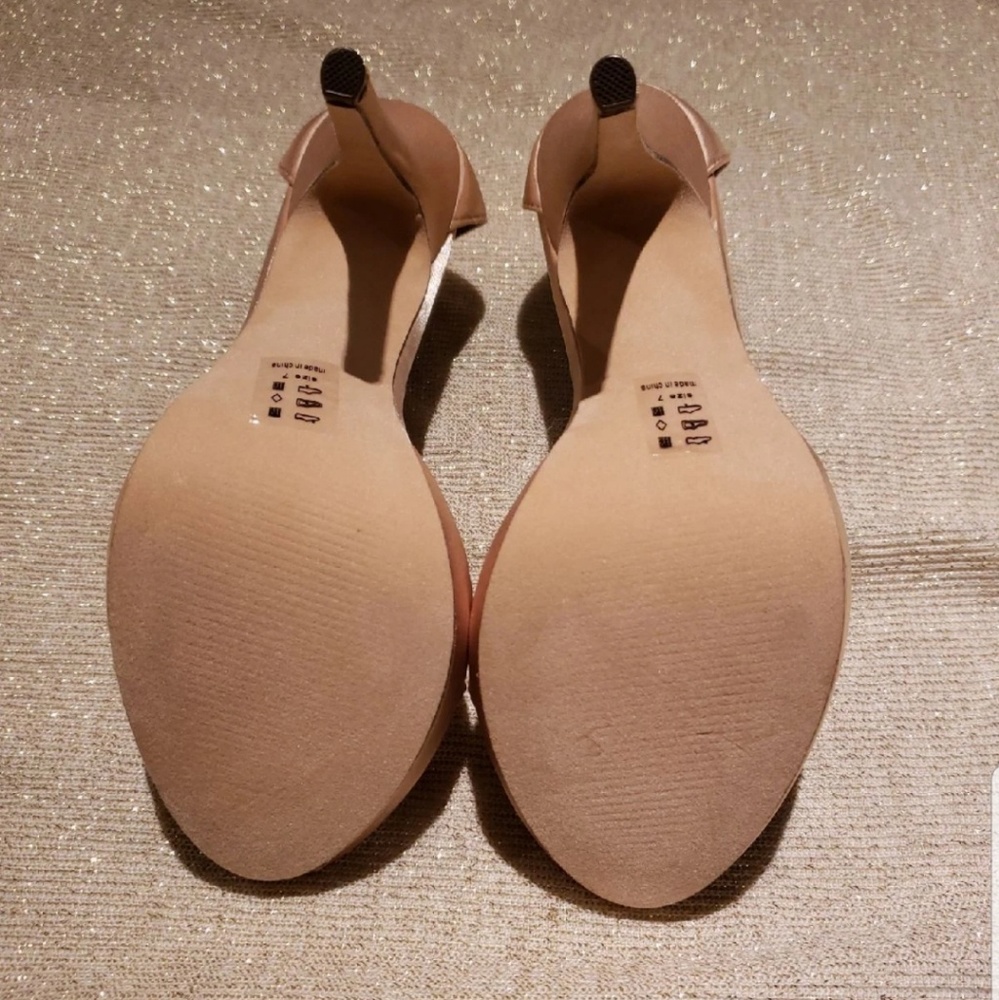 Brand New Ankle Strap 4 1/2" Heels - Picture 8 of 9